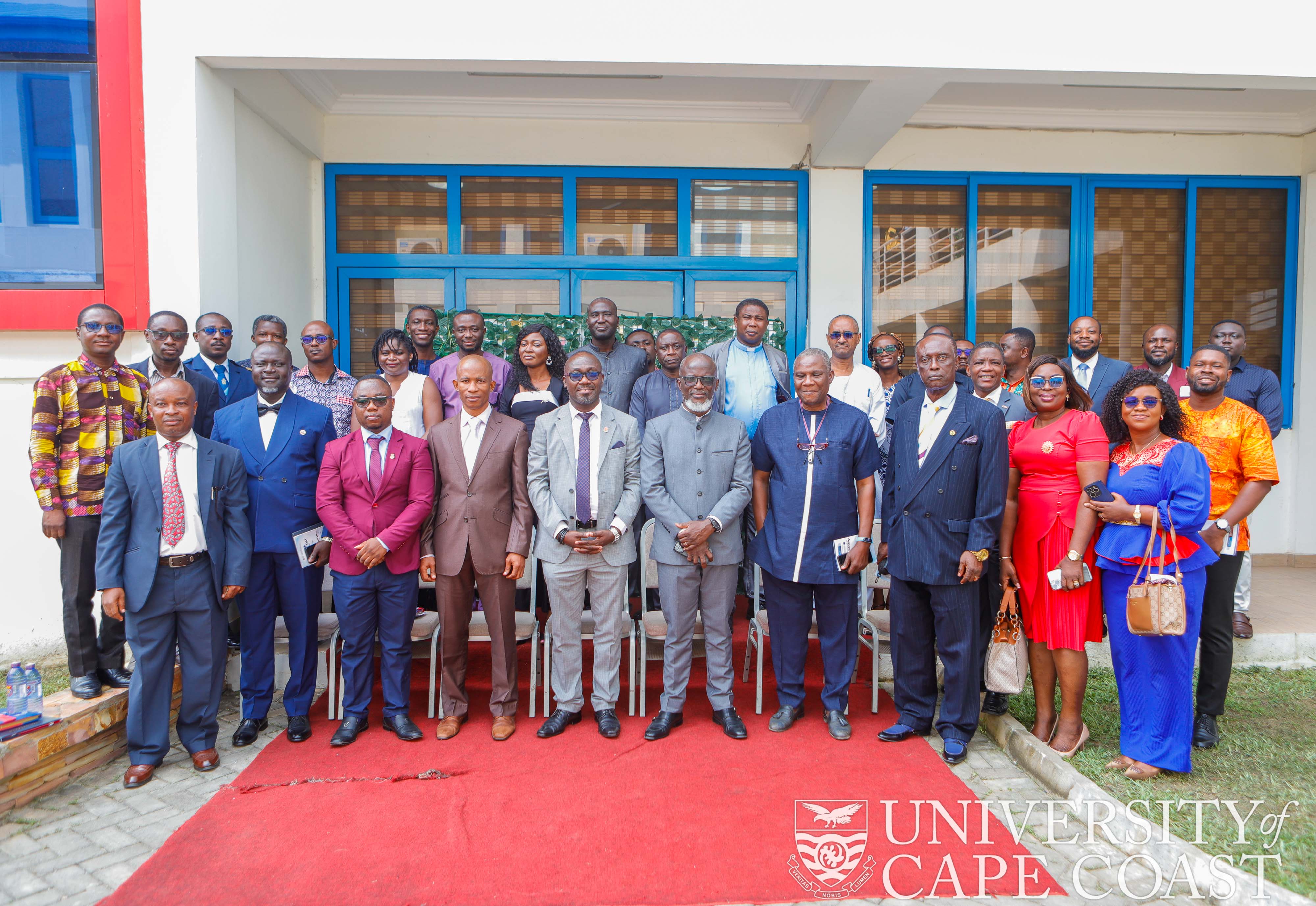 Group picture of dignitaries at the event