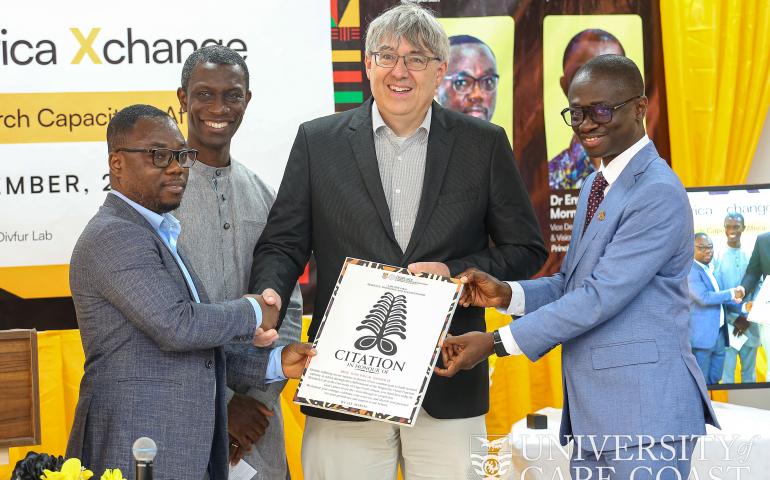 Prof. Sven Heinrich of the University of Freiburg, Germany, receiving a citation of honour from SOVS for his immense contribution to the establishment of the lab